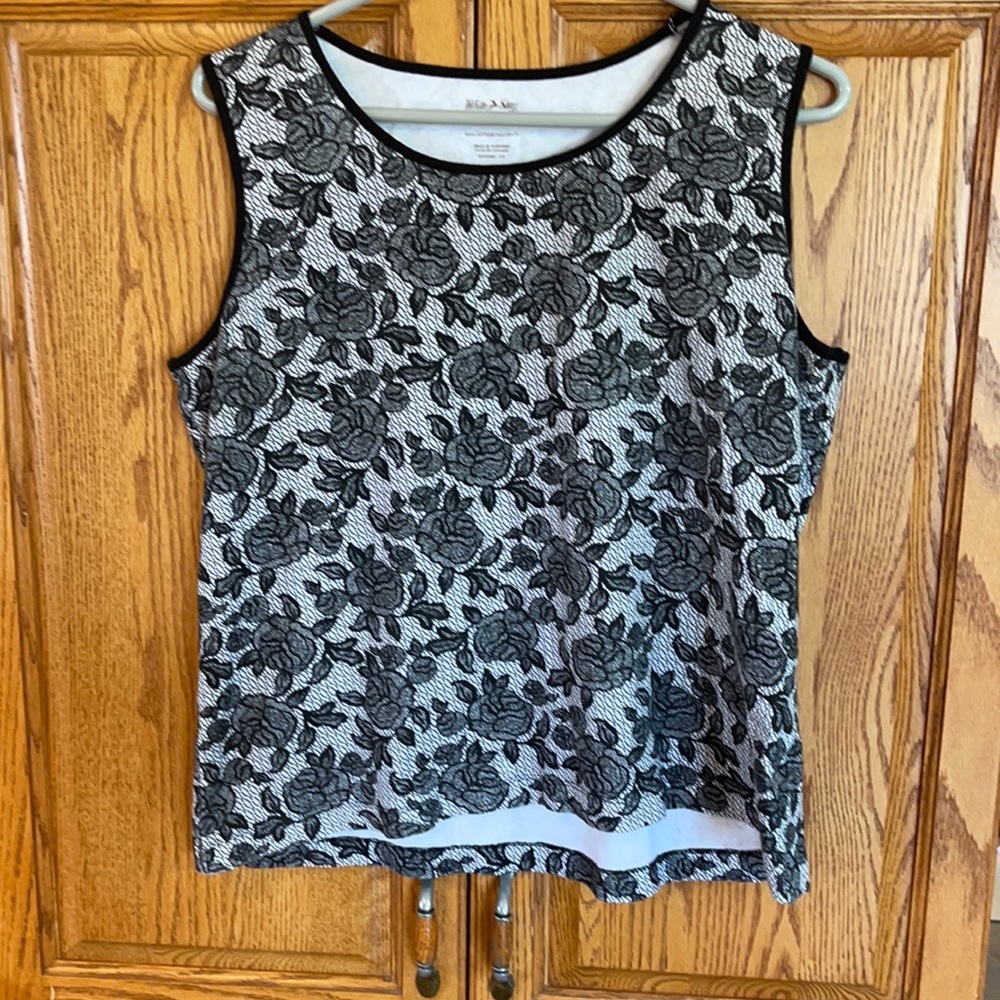 White Stag tank top size XL 🔥🔥